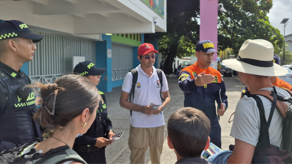 Avanza la pedagogía sobre temporada ciclónica y seguridad marítima en San Andrés